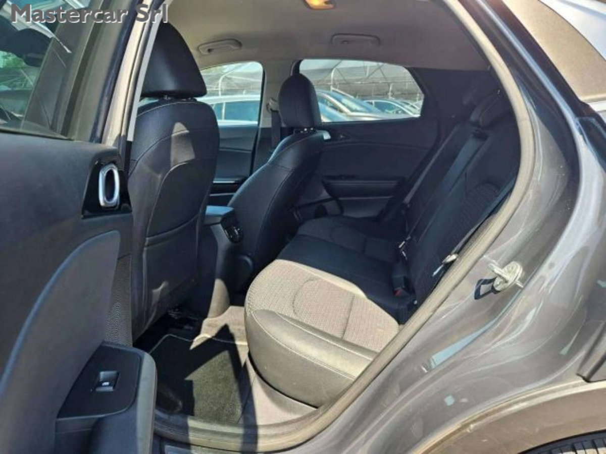 Kia XCeed 1.6 CRDi 136 CV MHEV DCT High Tech (11)
