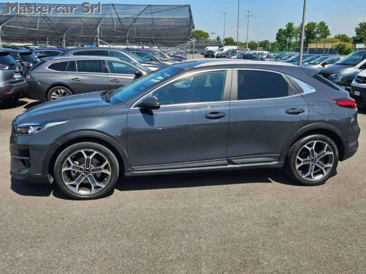Kia XCeed 1.6 CRDi 136 CV MHEV DCT High Tech (4)
