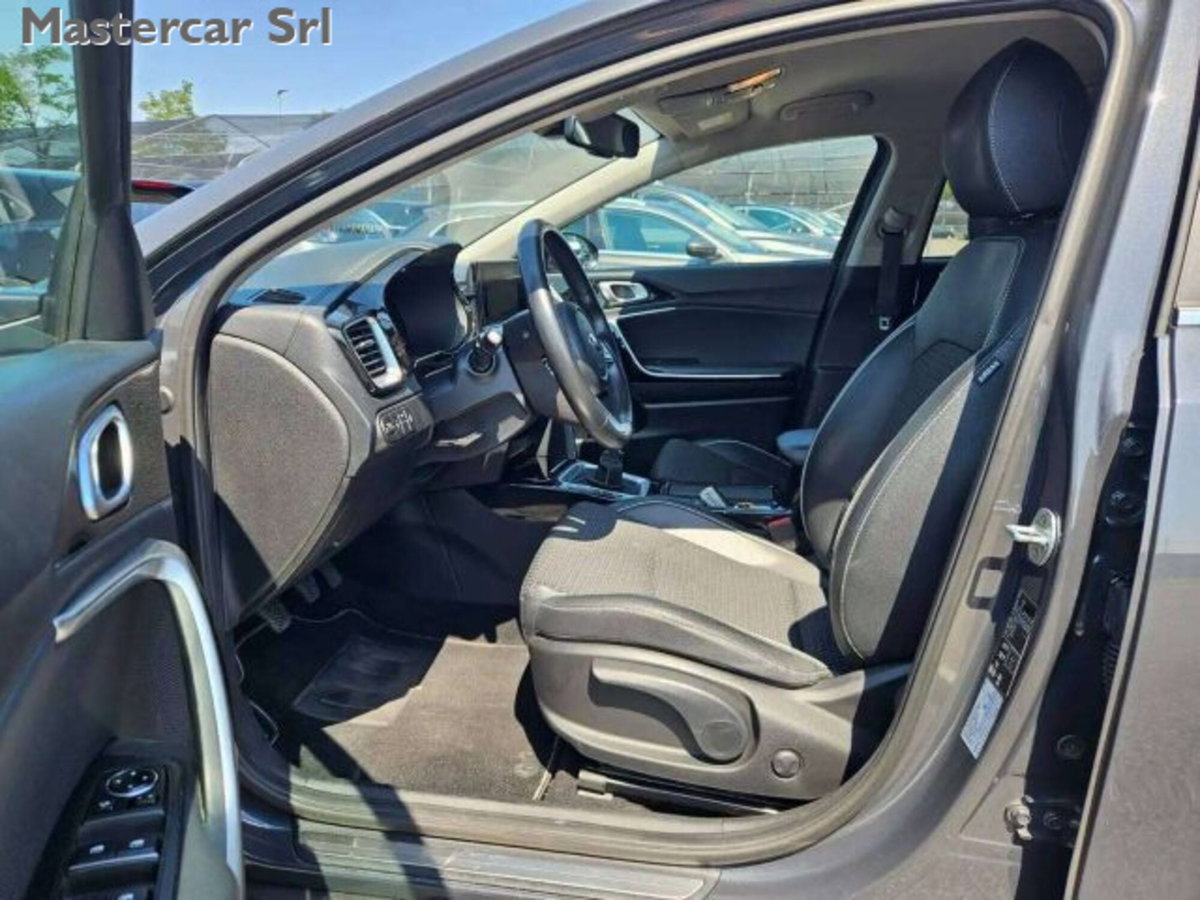 Kia XCeed 1.6 CRDi 136 CV MHEV DCT High Tech (9)