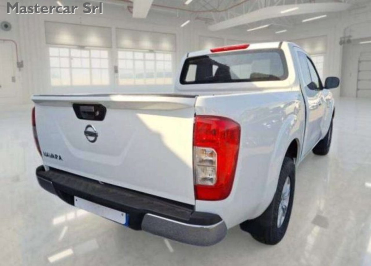 Nissan Navara 2.3 dCi 4WD King Cab Acenta (4)