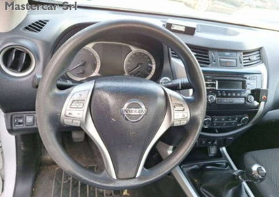 Nissan Navara 2.3 dCi 4WD King Cab Acenta (7)