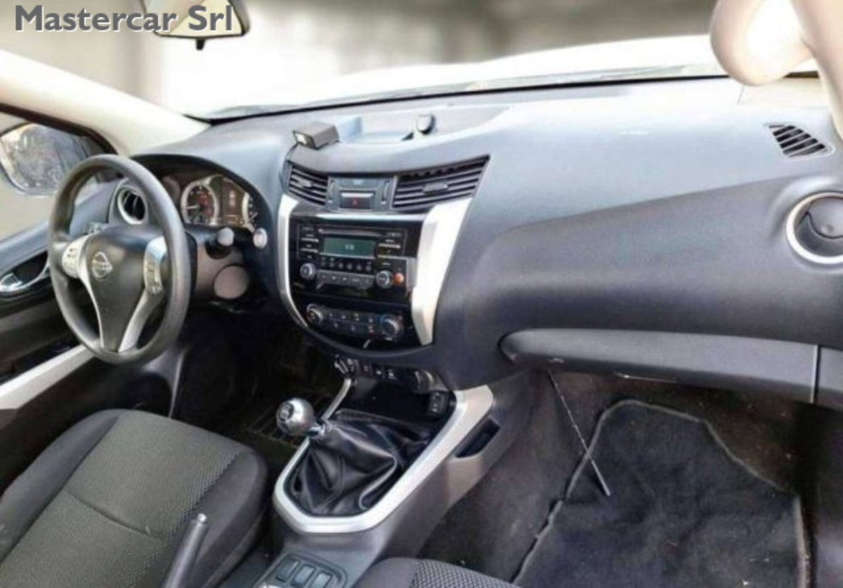 Nissan Navara 2.3 dCi 4WD King Cab Acenta (8)