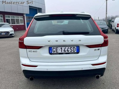 Volvo XC60 2.0 b4 Essential auto (5)