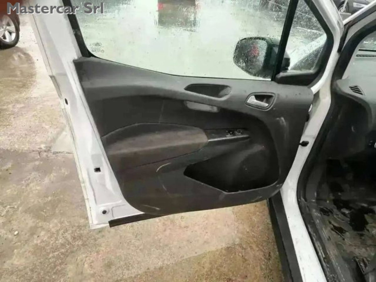 Ford Transit Courier 1.5 TDCi 75CV  Trend (10)