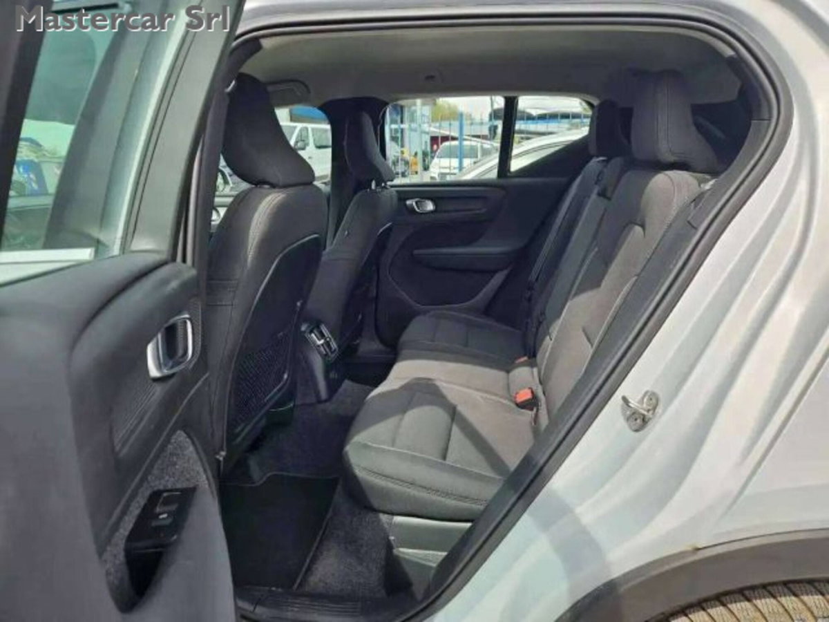 Volvo XC40 T4 Recharge Plug-in Hybrid Inscription (12)