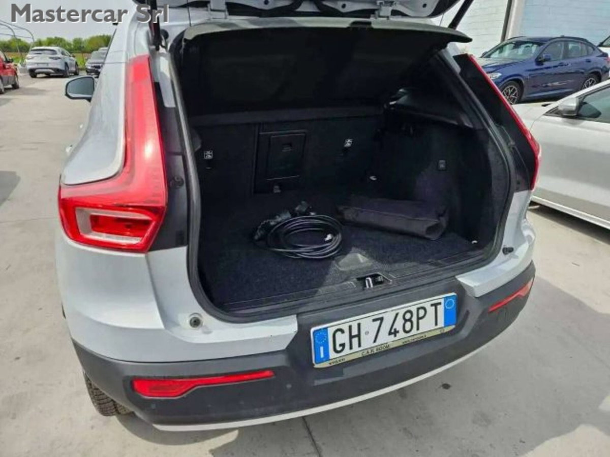 Volvo XC40 T4 Recharge Plug-in Hybrid Inscription (15)