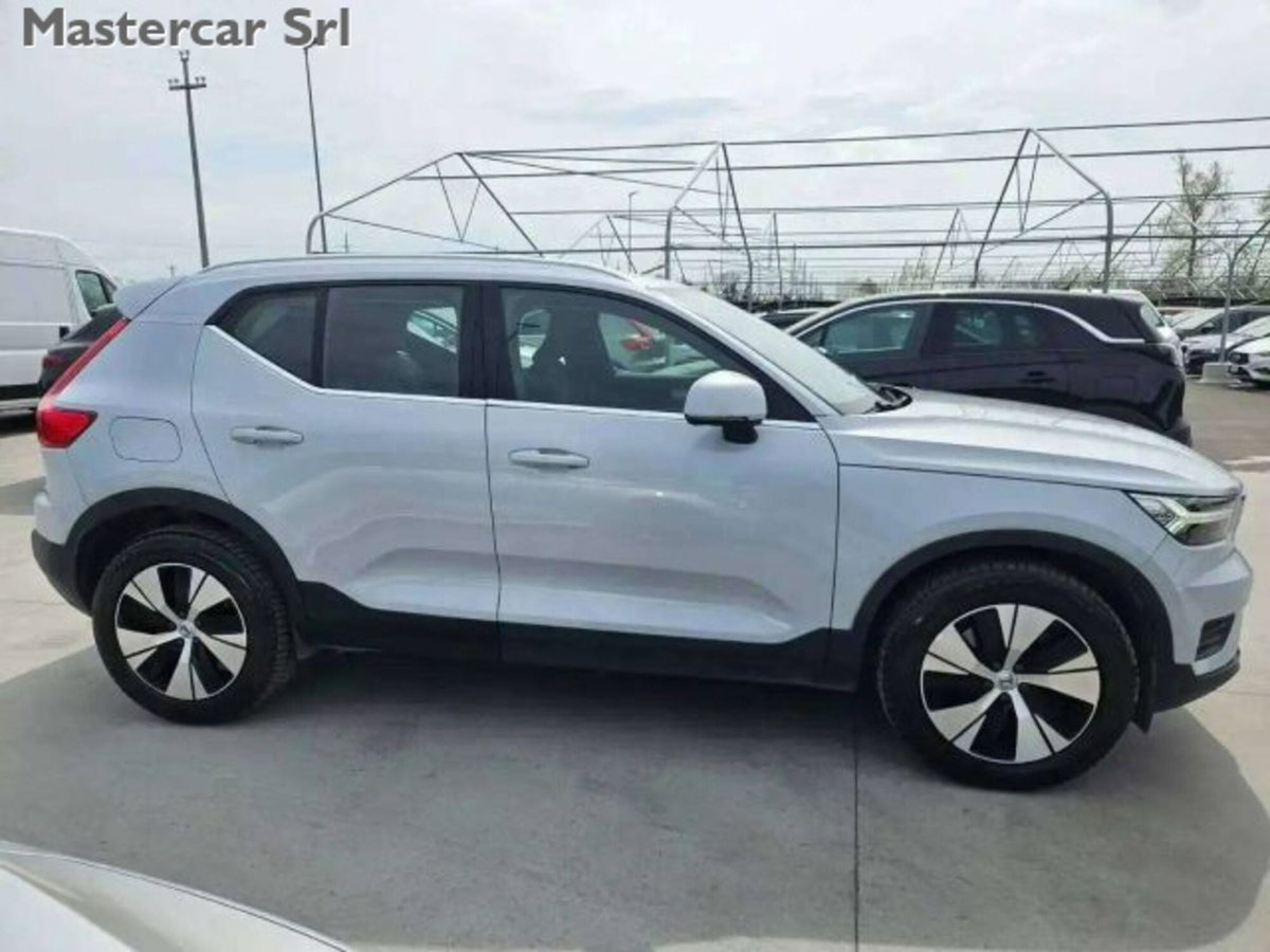 Volvo XC40 T4 Recharge Plug-in Hybrid Inscription (8)