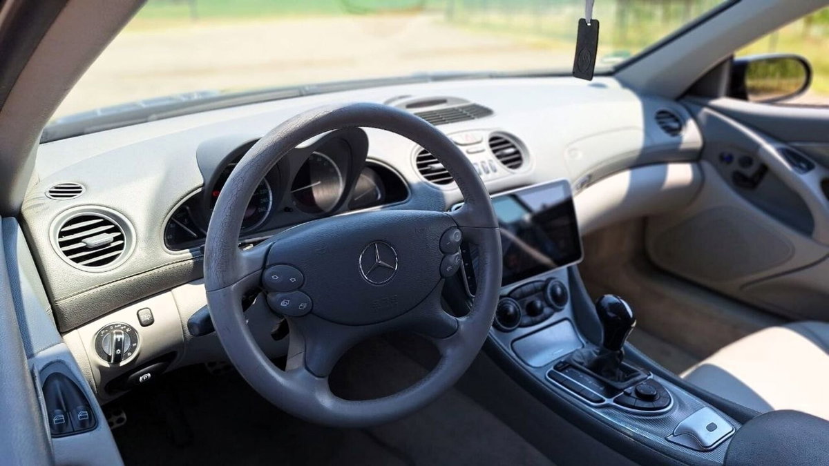 Mercedes-Benz SL 350 cat AMG Line (2)