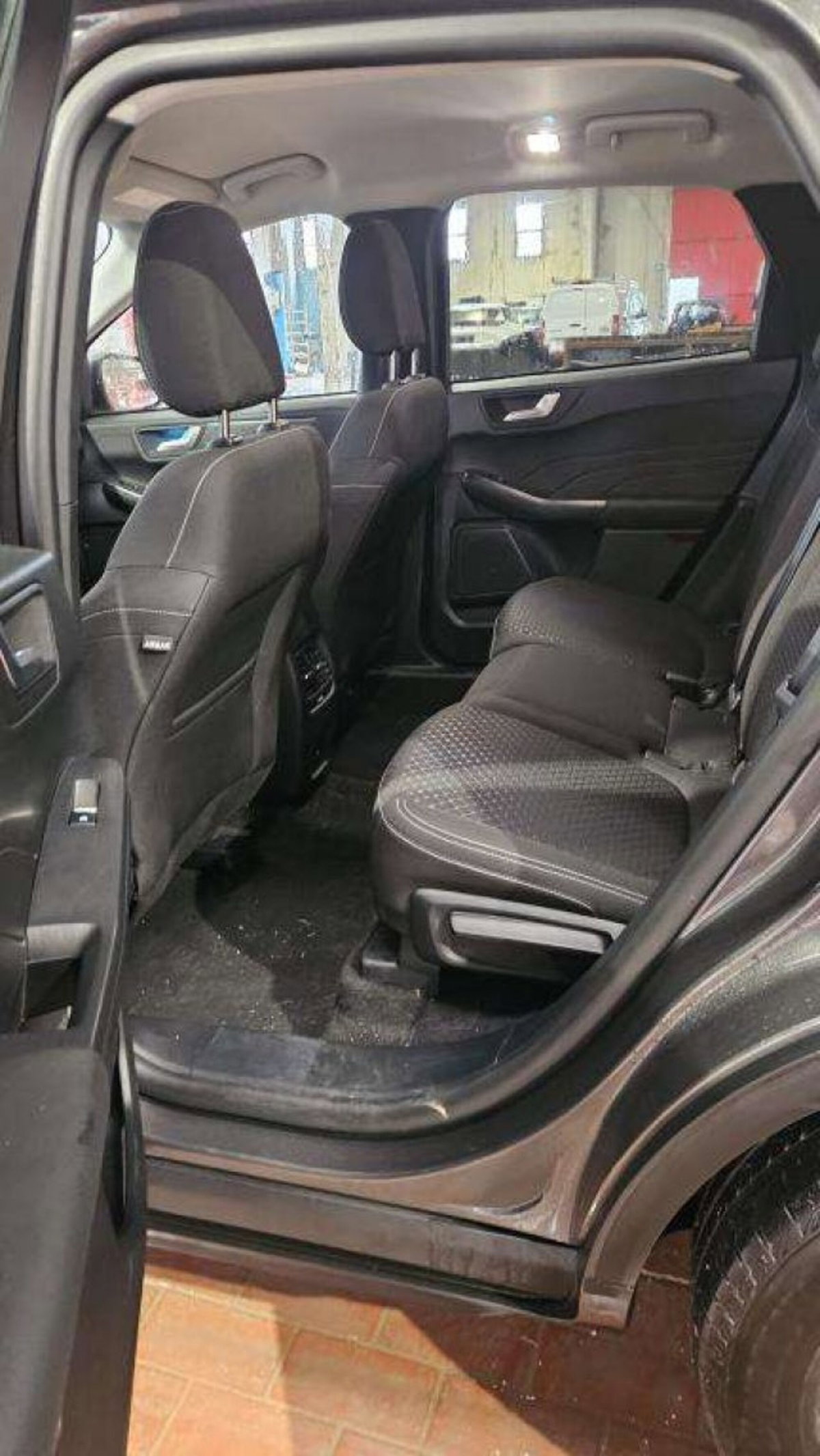 Ford Kuga 2.5 full hybrid Titanium 2wd 180cv auto (10)