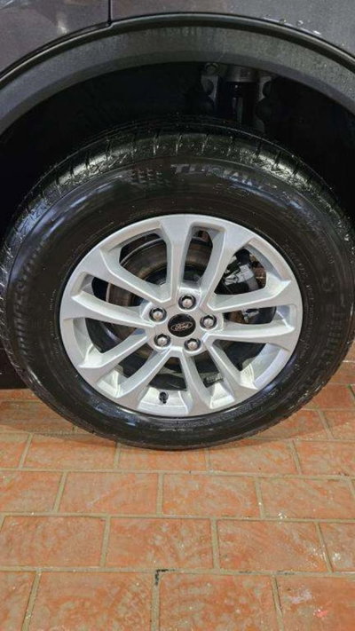 Ford Kuga 2.5 full hybrid Titanium 2wd 180cv auto (12)