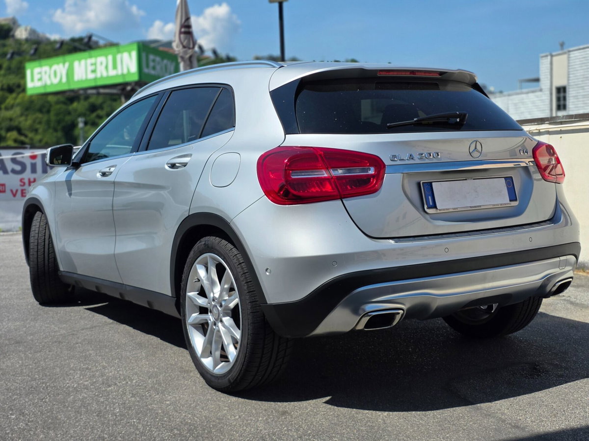 Mercedes-Benz GLA SUV 200 CDI Automatic Sport (5)