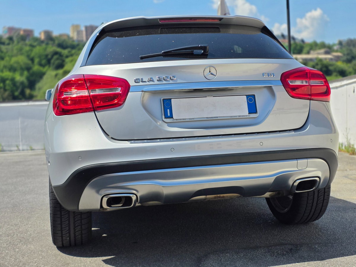Mercedes-Benz GLA SUV 200 CDI Automatic Sport (6)