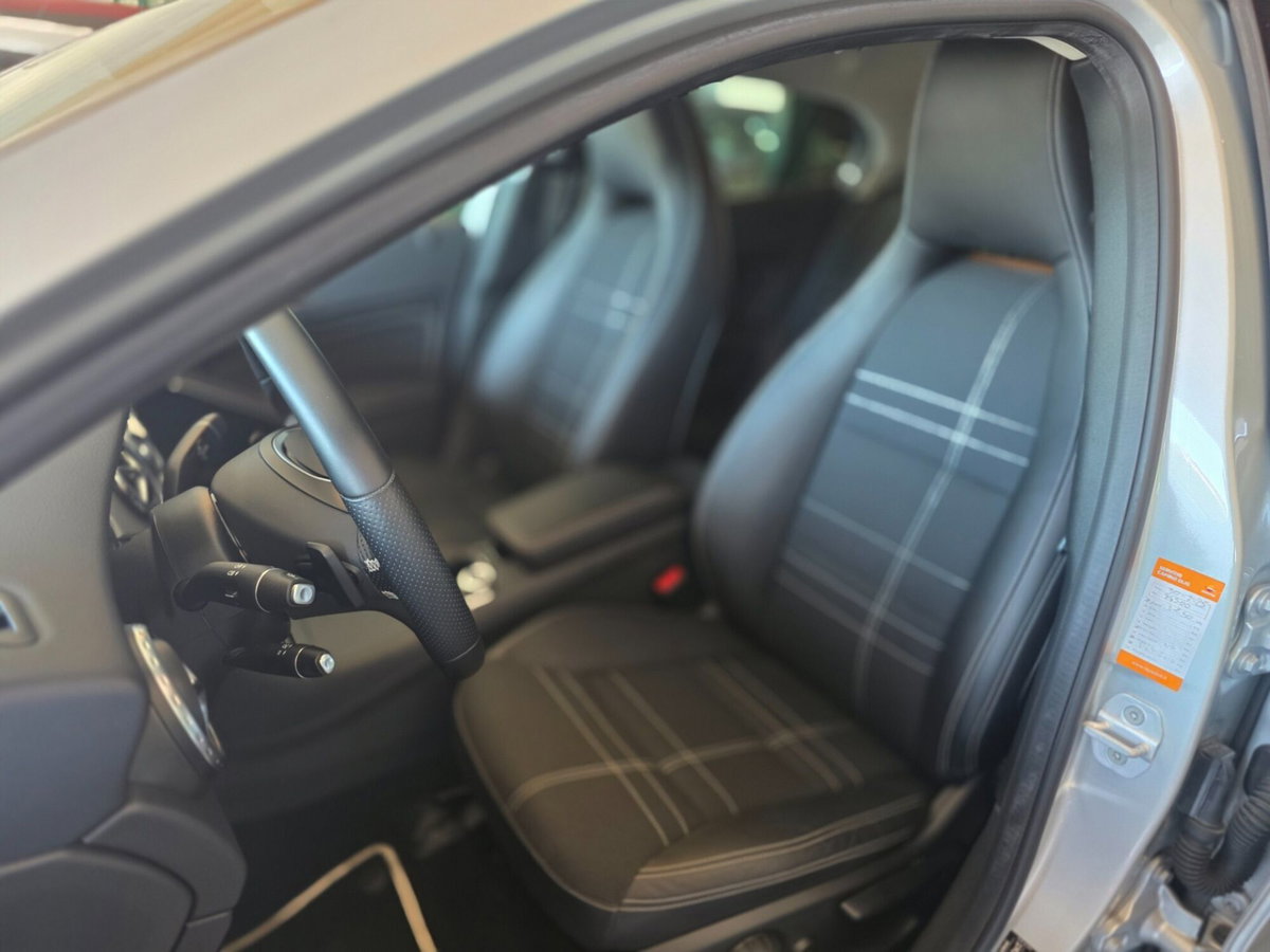 Mercedes-Benz GLA SUV 200 CDI Automatic Sport (9)