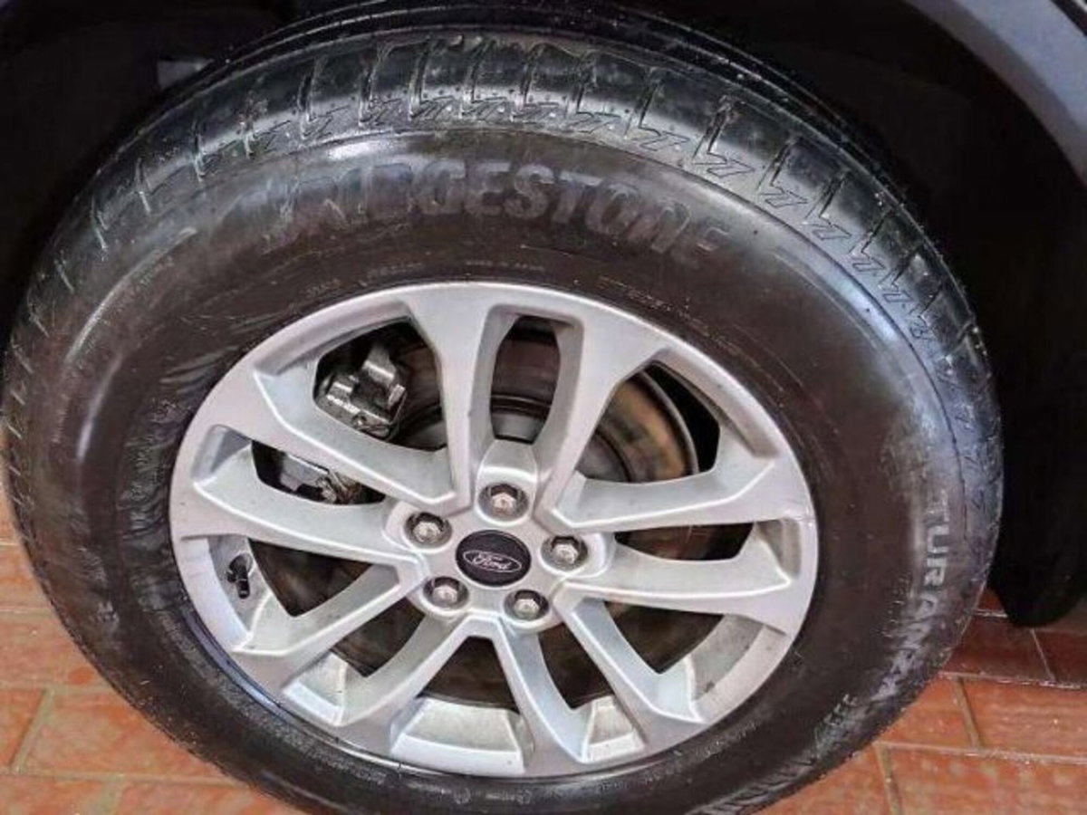 Ford Kuga 2.5 full hybrid Titanium 2wd 180cv auto (12)