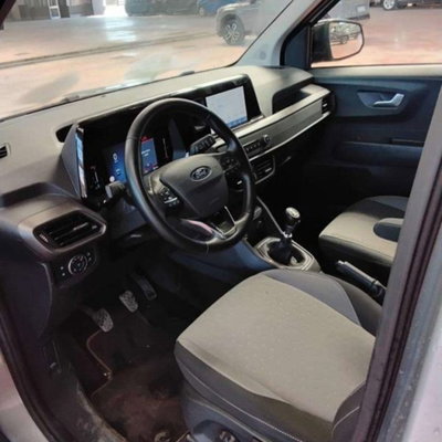 Ford Tourneo Courier 1.0 EcoBoost 100 CV Titanium (19)
