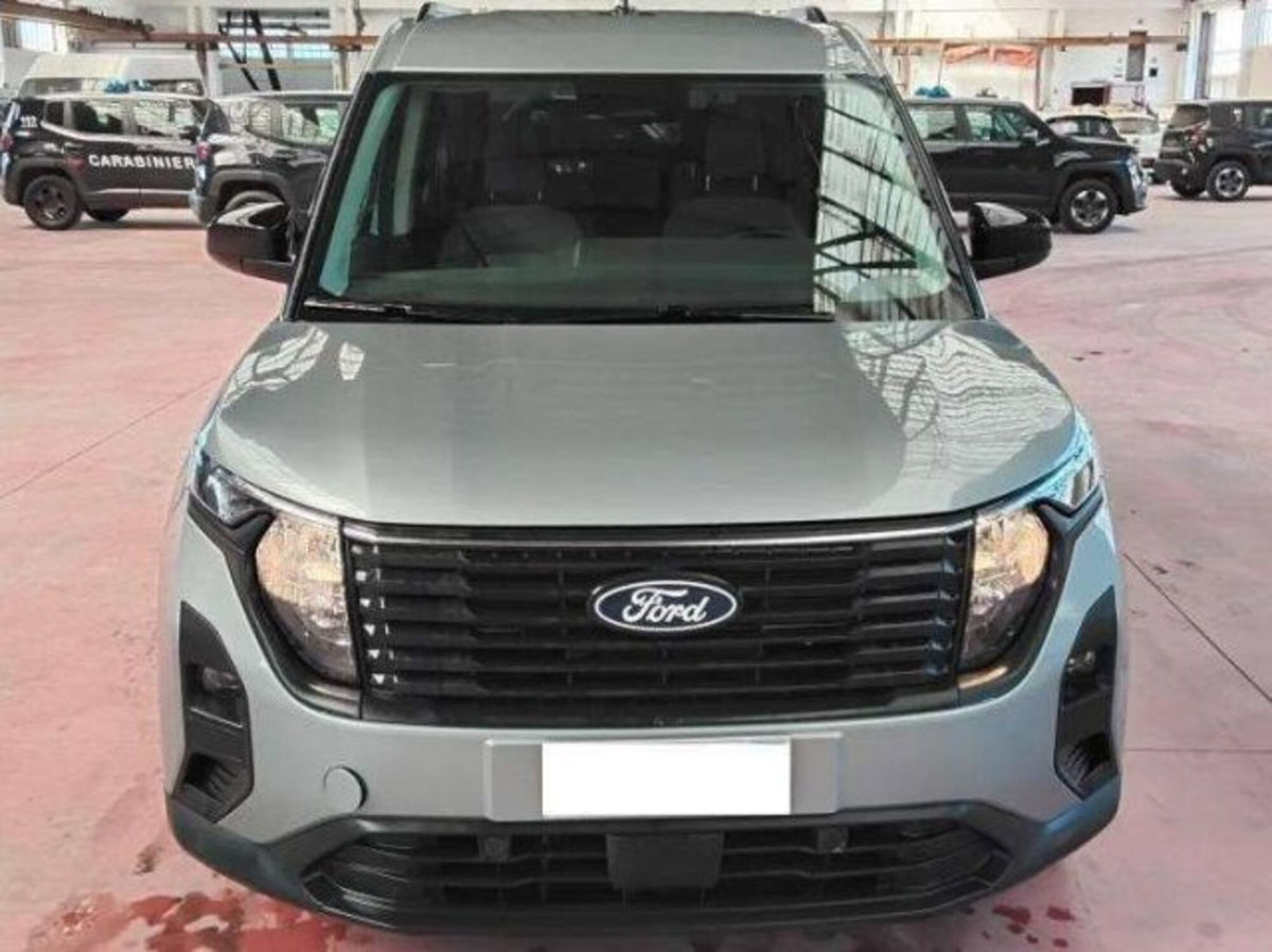 Ford Tourneo Courier 1.0 EcoBoost 100 CV Titanium (2)