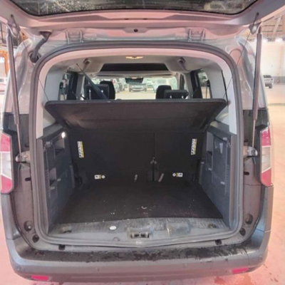 Ford Tourneo Courier 1.0 EcoBoost 100 CV Titanium (8)