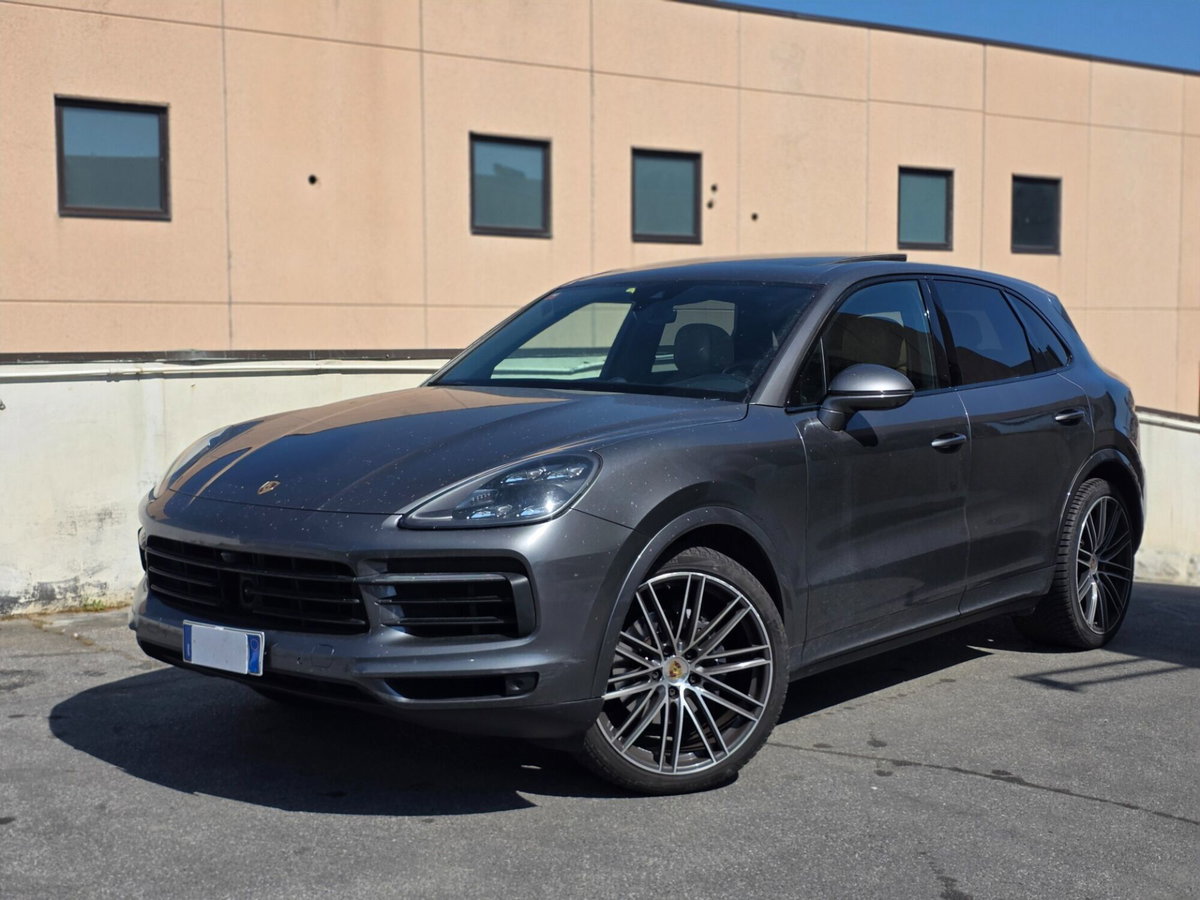 Porsche Cayenne Coupé 3.0 V6 (2)