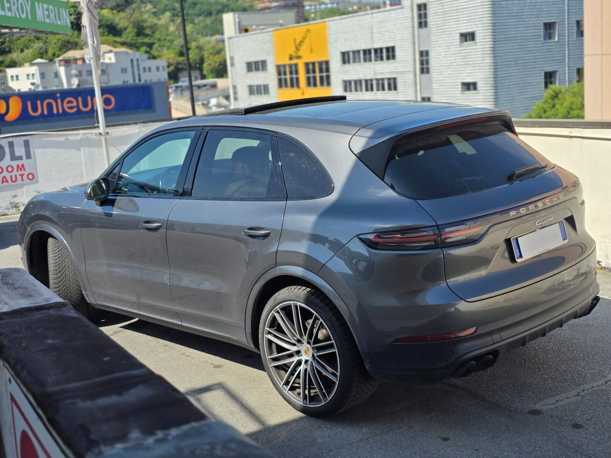 Porsche Cayenne Coupé 3.0 V6 (5)
