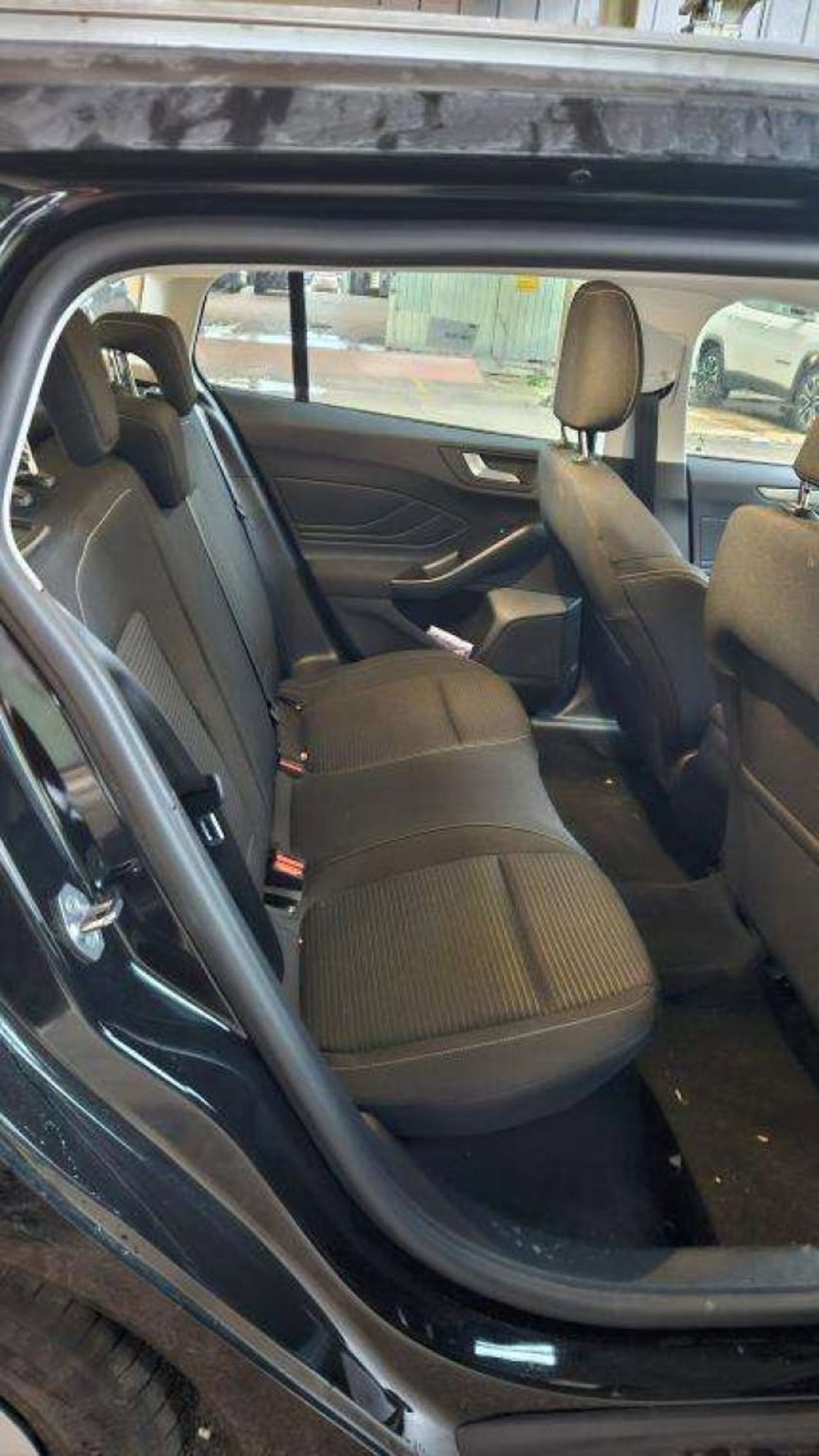 Ford Focus Station Wagon 1.5 ecoblue Titanium Edition 115cv auto (11)