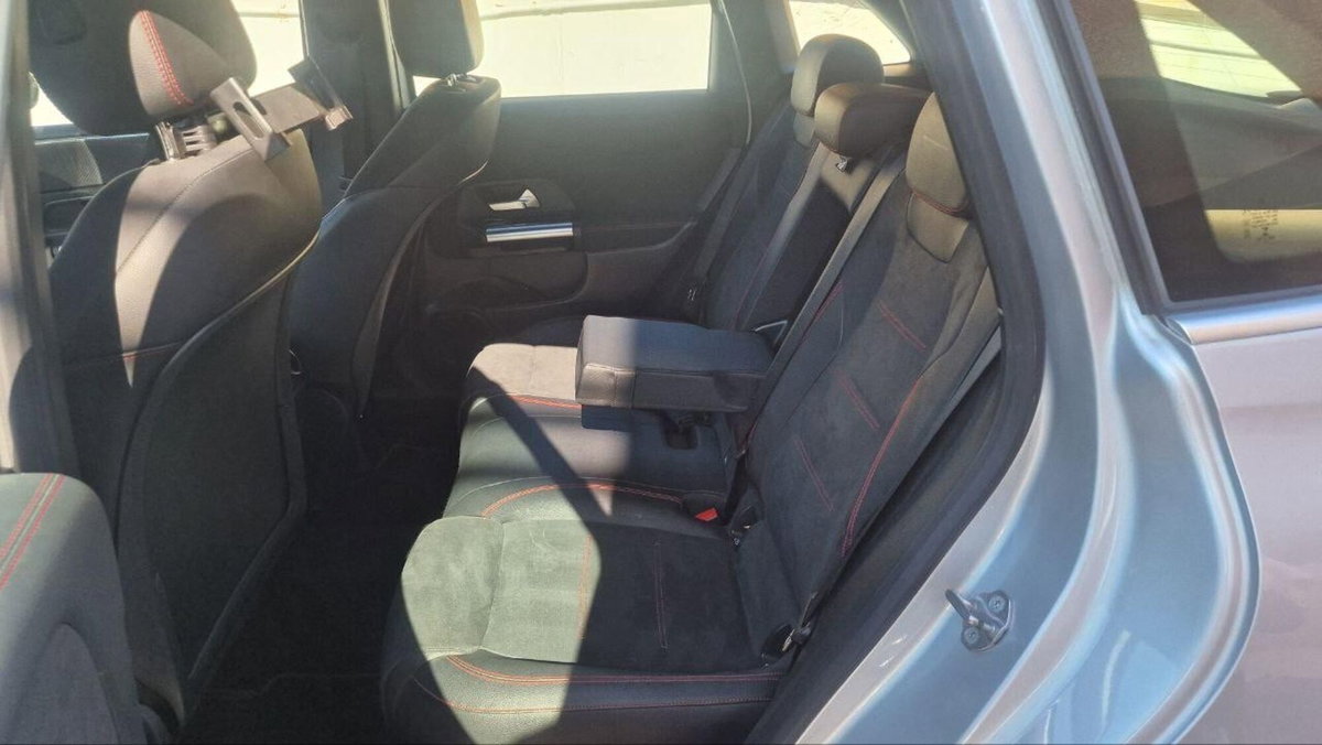 Mercedes-Benz Classe B 180 d Automatic Premium (8)