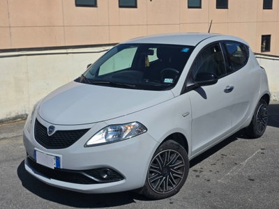 Lancia Ypsilon 1.0 FireFly 5 porte S&S Hybrid Ecochic Gold (3)