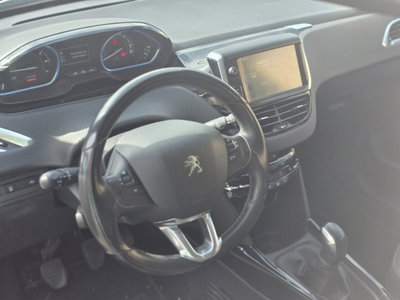 Peugeot 2008 VTi 82CV Allure (12)