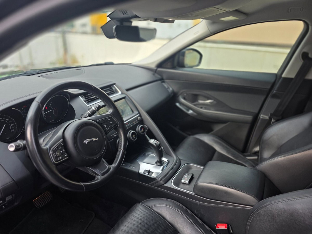 Jaguar E-Pace 2.0D 150 CV AWD aut. R-Dynamic HSE (10)