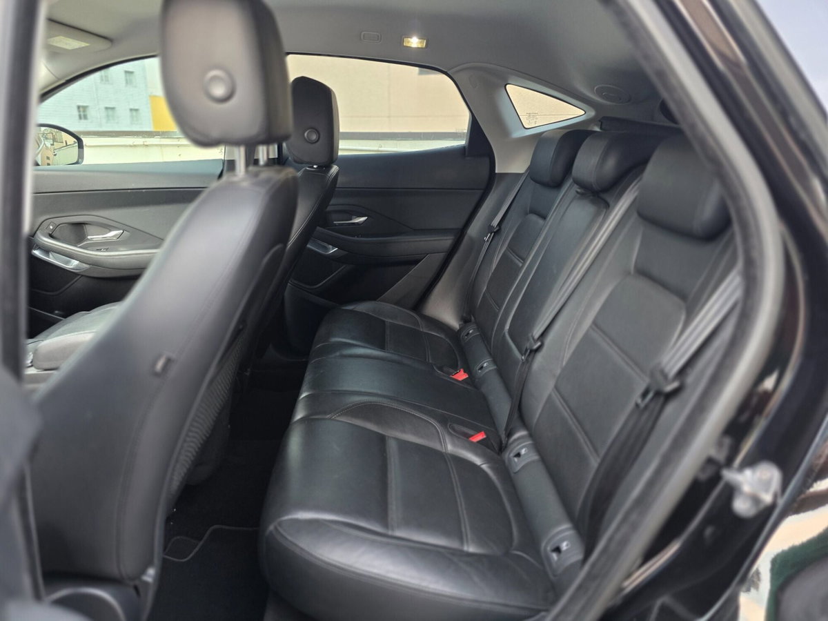 Jaguar E-Pace 2.0D 150 CV AWD aut. R-Dynamic HSE (11)