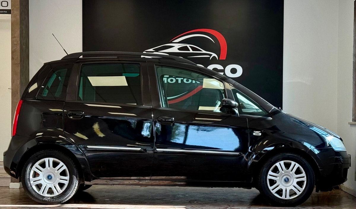 Fiat Idea 1.4 16V Emotion (4)