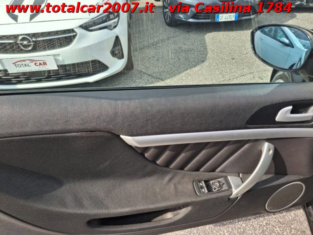 Alfa Romeo Brera 2.2 JTS (7)