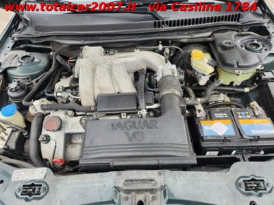 Jaguar X-Type 3.0 V6 24V cat Executive (17)