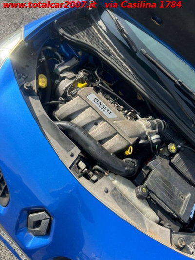 Renault Clio 2.0 16V 200CV 3 porte RS (10)