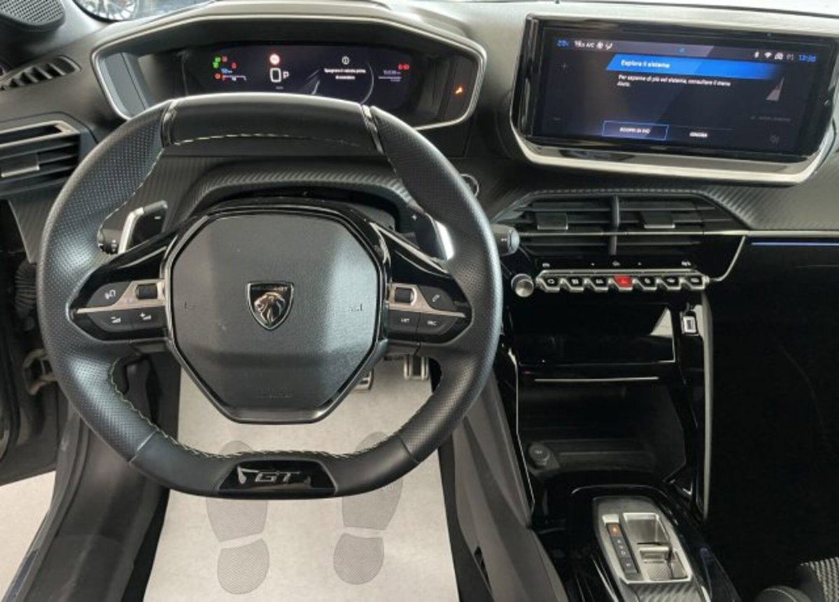 Peugeot 208 51 kWh GT (3)