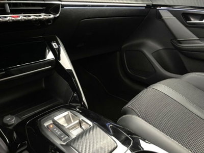 Peugeot 208 51 kWh GT (2)