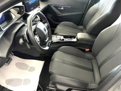 Peugeot 208 51 kWh GT (4)