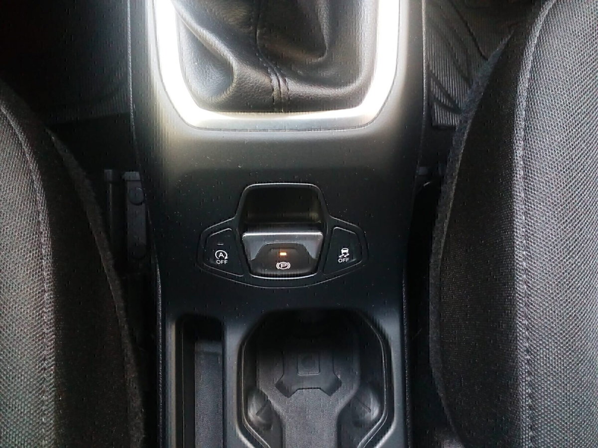 Jeep Renegade 1.6 Mjt 120 CV Longitude (17)