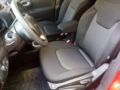 Jeep Renegade 1.6 Mjt 120 CV Longitude (8)