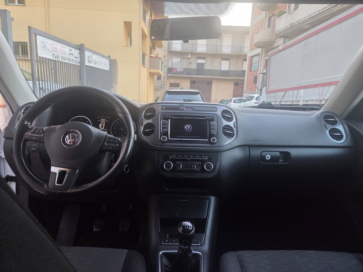 Volkswagen Tiguan 2.0 TDI 140 CV Sport & Style BlueMotion Tech. (8)
