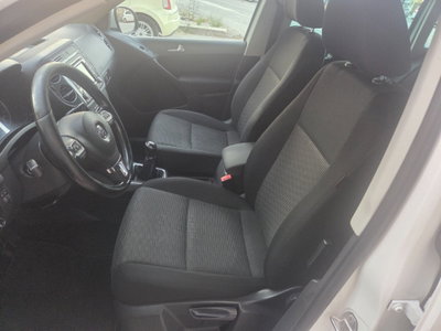 Volkswagen Tiguan 2.0 TDI 140 CV Sport & Style BlueMotion Tech. (9)