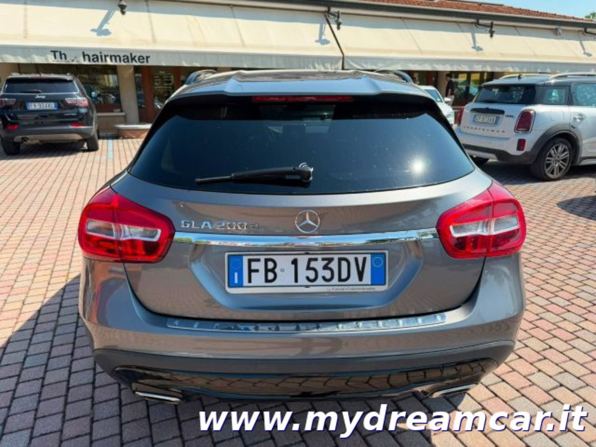 Mercedes-Benz GLA SUV 200 d Automatic Sport (9)