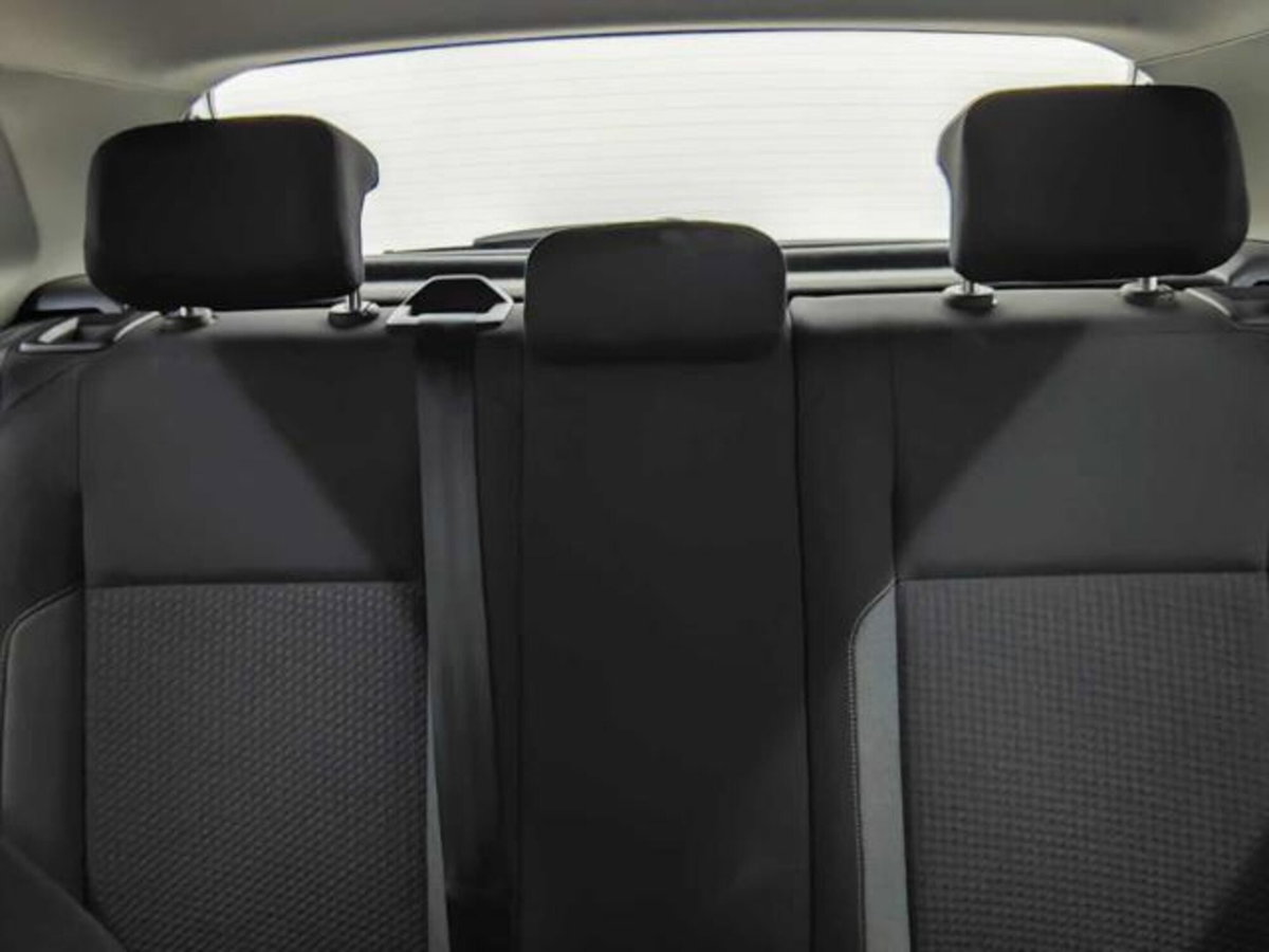 Volkswagen Polo 1.0 EVO (7)