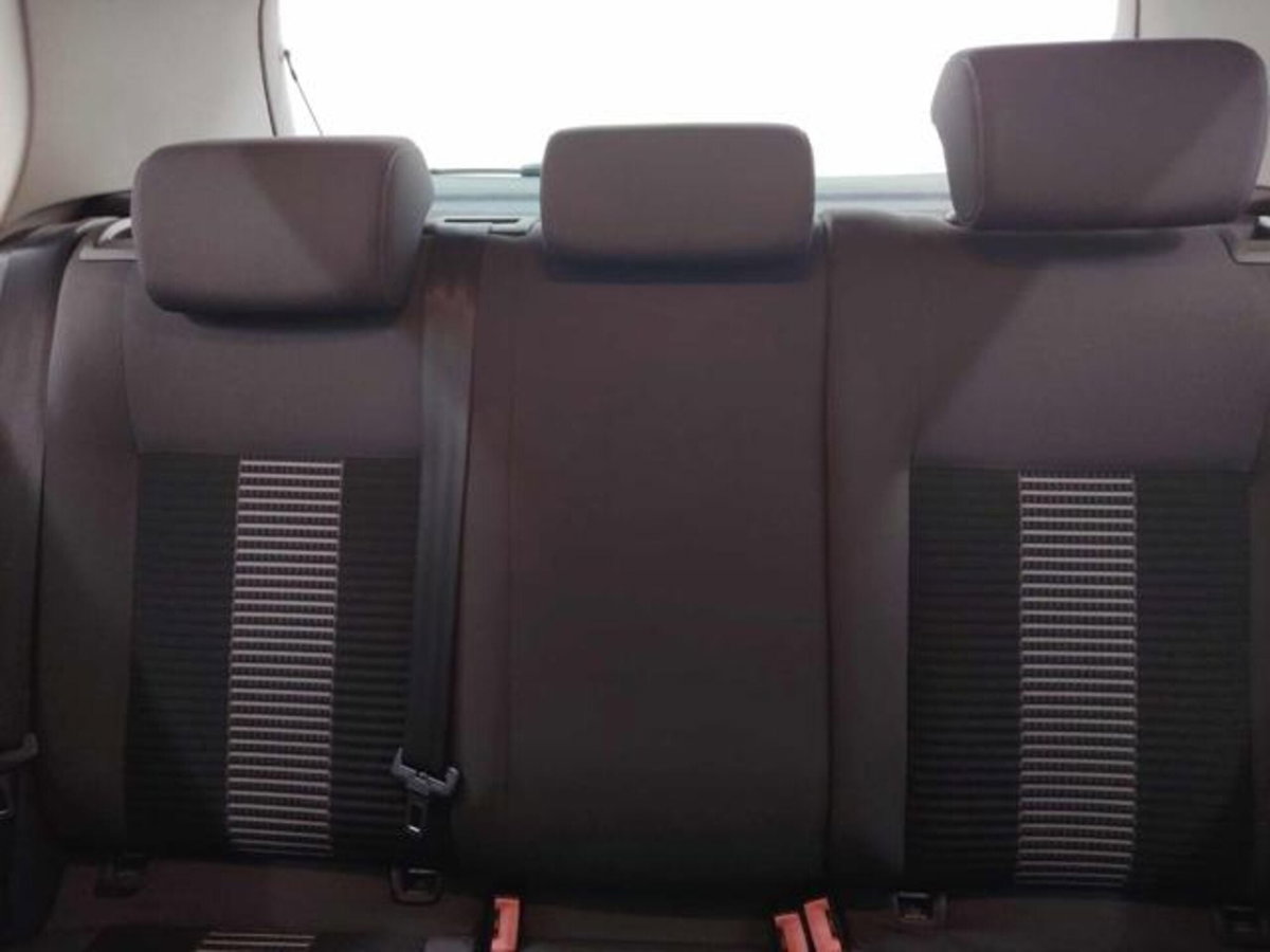 Volkswagen Golf 1.6 5p. Comfortline (7)