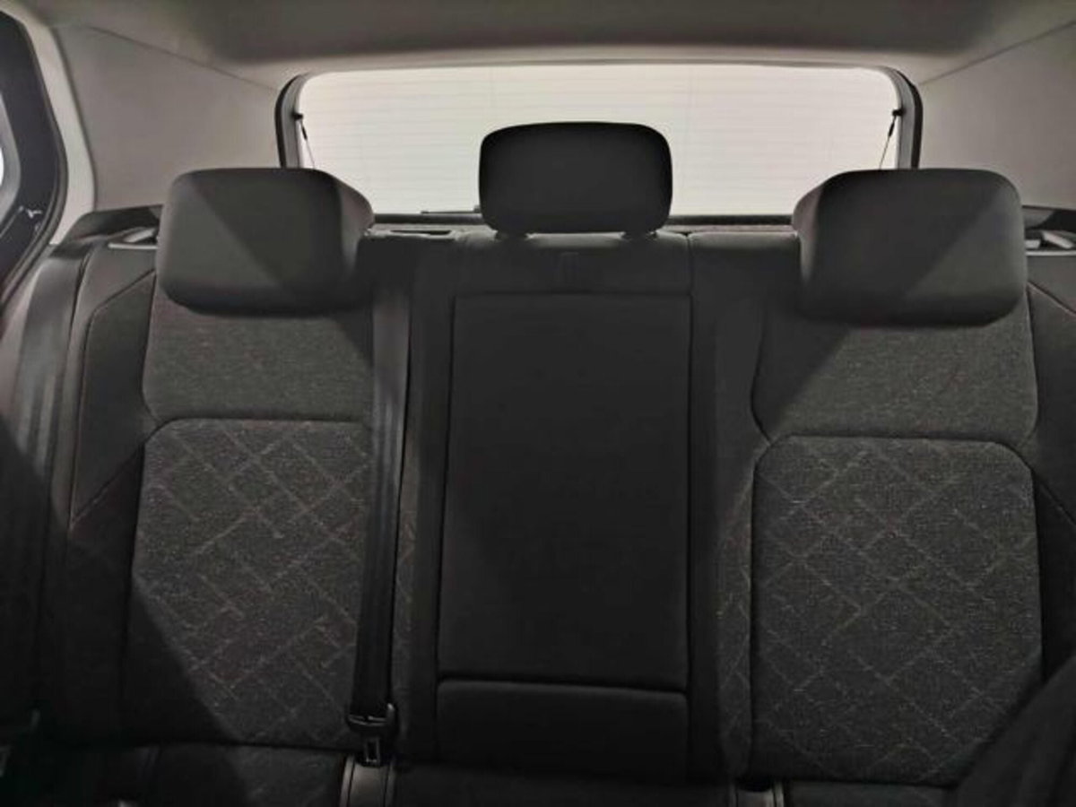 Volkswagen Golf 1.0 TSI EVO Life (8)