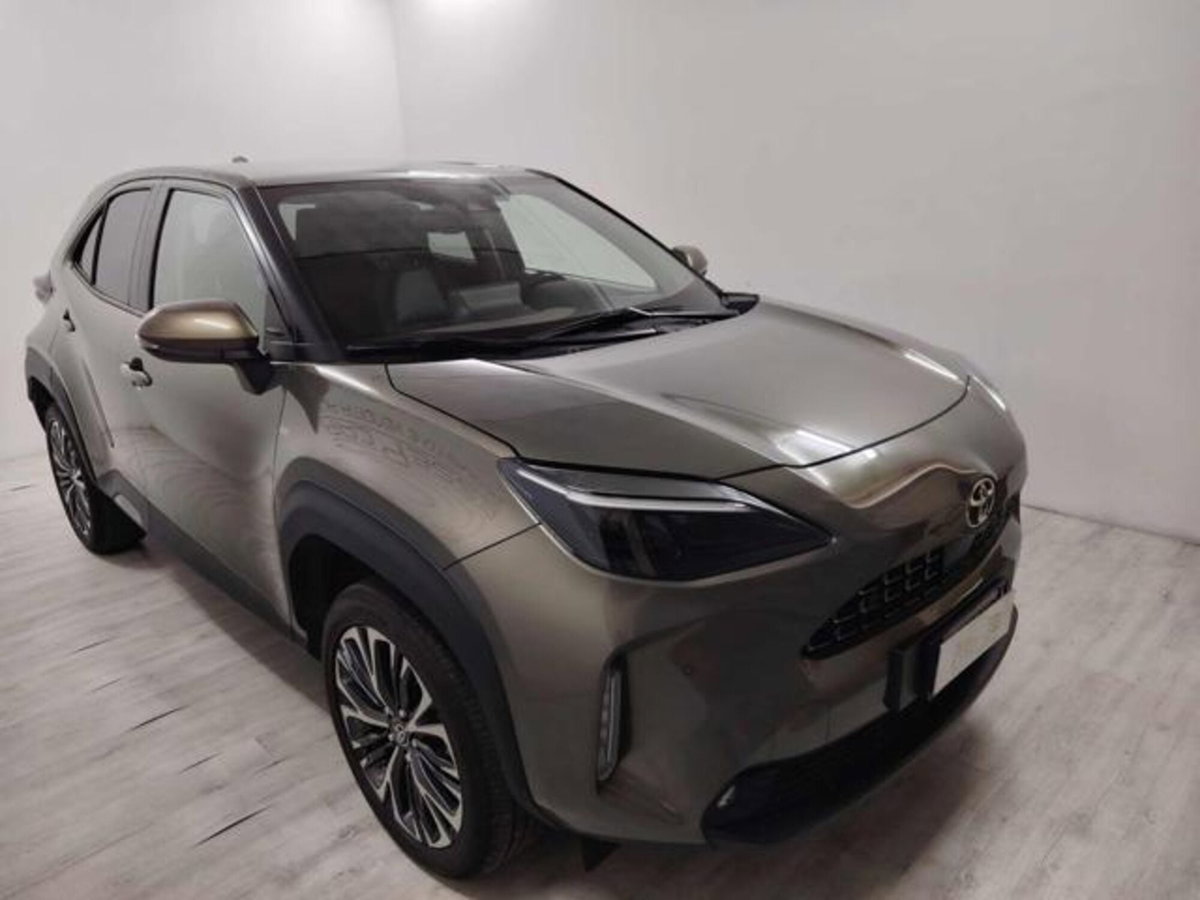 Toyota Yaris Cross 1.5 Hybrid 5p. E-CVT Lounge (2)