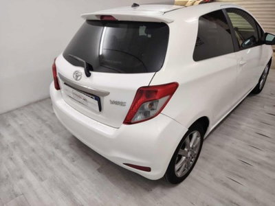 Toyota Yaris 1.3 3 porte Style (3)