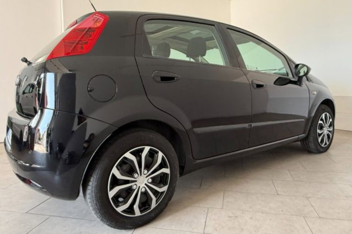 Fiat Grande Punto 1.4 GPL 5 porte Dynamic (7)