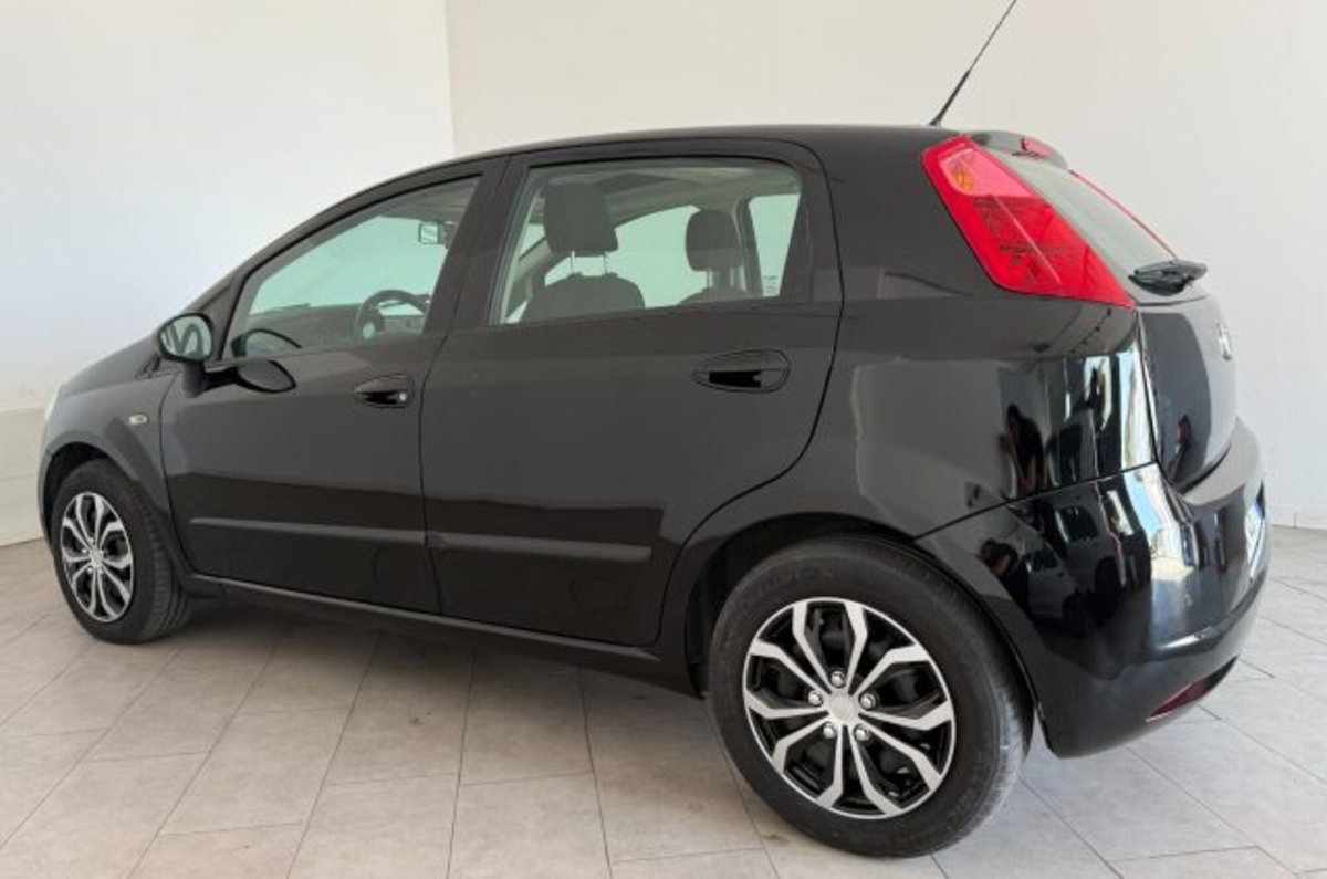 Fiat Grande Punto 1.4 GPL 5 porte Dynamic (8)