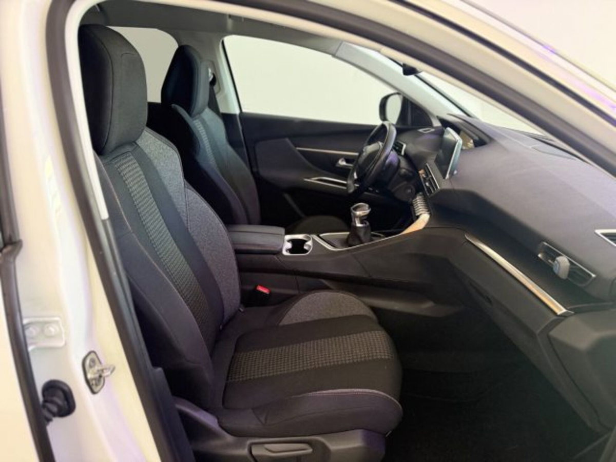 Peugeot 3008 PureTech Turbo 130 S&S Allure Pack (15)