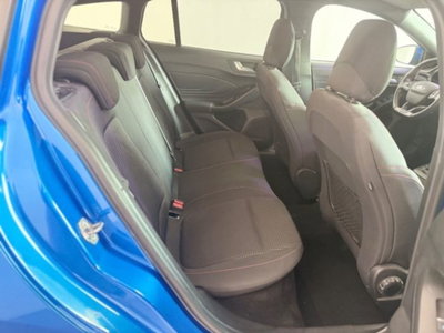 Ford Focus Station Wagon 1.0 EcoBoost 125 CV automatico SW ST-Line (8)